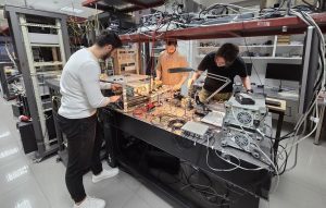 Ο Καλύτερος Επεξεργαστικός Πυρήνας Τεχνητής Νοημοσύνης: Ελληνική Καινοτομία με Δύναμη Φωτός!