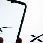 Η «σιωπηλή» κίνηση των 20 δισ. δολαρίων που μεταμορφώνει το τηλεπικοινωνιακό τοπίο