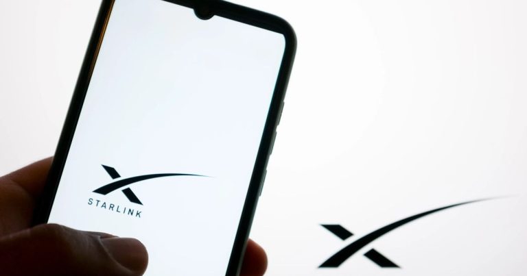 Η «σιωπηλή» κίνηση των 20 δισ. δολαρίων που μεταμορφώνει το τηλεπικοινωνιακό τοπίο